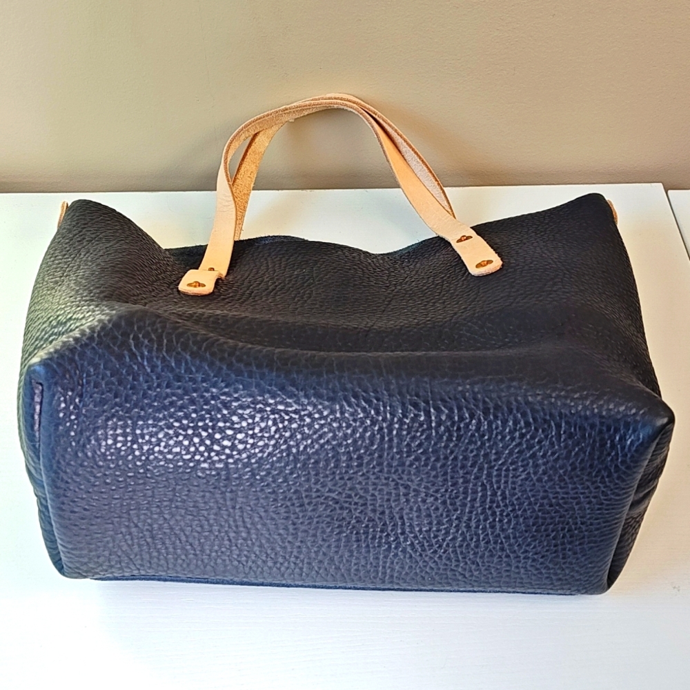 Go Forth Goods Navy Medium Avery - Picture 4 of 7